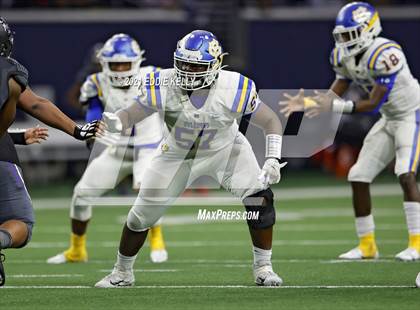Thumbnail 1 in Chapel Hill vs. LBJ Austin (UIL 4A D1 Semifinal Playoff) photogallery.