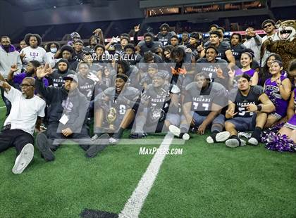 Thumbnail 1 in Chapel Hill vs. LBJ Austin (UIL 4A D1 Semifinal Playoff) photogallery.