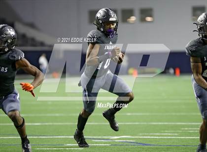 Thumbnail 1 in Chapel Hill vs. LBJ Austin (UIL 4A D1 Semifinal Playoff) photogallery.