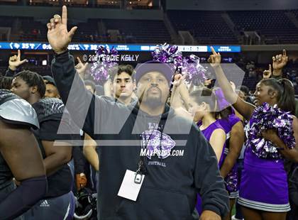 Thumbnail 2 in Chapel Hill vs. LBJ Austin (UIL 4A D1 Semifinal Playoff) photogallery.