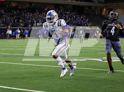 Thumbnail 3 in Chapel Hill vs. LBJ Austin (UIL 4A D1 Semifinal Playoff) photogallery.