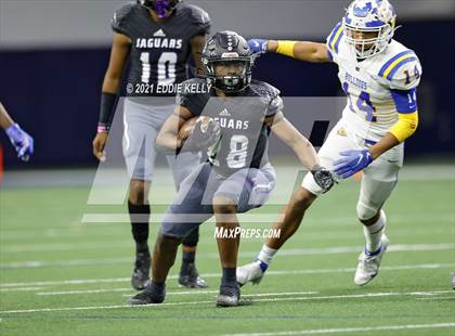 Thumbnail 2 in Chapel Hill vs. LBJ Austin (UIL 4A D1 Semifinal Playoff) photogallery.