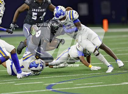 Thumbnail 1 in Chapel Hill vs. LBJ Austin (UIL 4A D1 Semifinal Playoff) photogallery.