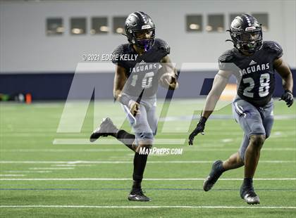 Thumbnail 3 in Chapel Hill vs. LBJ Austin (UIL 4A D1 Semifinal Playoff) photogallery.