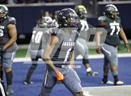 Thumbnail 1 in Chapel Hill vs. LBJ Austin (UIL 4A D1 Semifinal Playoff) photogallery.