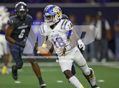 Thumbnail 2 in Chapel Hill vs. LBJ Austin (UIL 4A D1 Semifinal Playoff) photogallery.