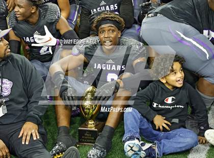 Thumbnail 1 in Chapel Hill vs. LBJ Austin (UIL 4A D1 Semifinal Playoff) photogallery.