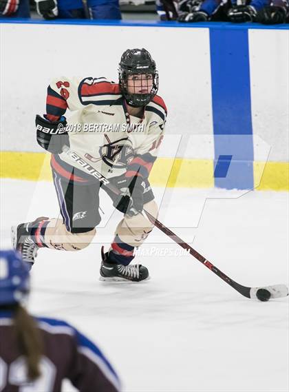 Thumbnail 2 in Williamsville East vs. Frontier/Lake Shore/Orchard Park (Section 6 Final) photogallery.