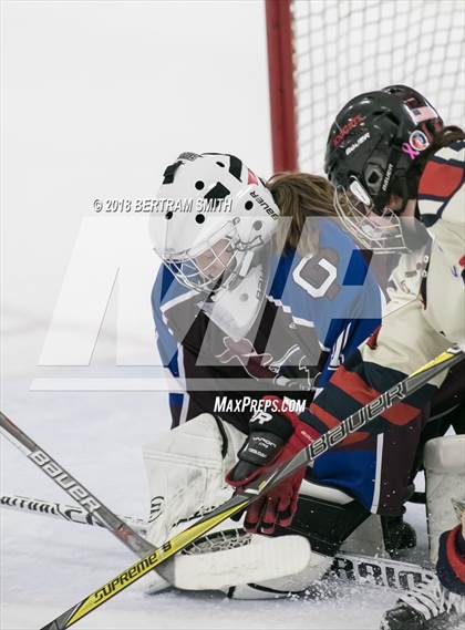 Thumbnail 1 in Williamsville East vs. Frontier/Lake Shore/Orchard Park (Section 6 Final) photogallery.