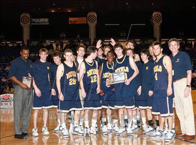 Thumbnail 2 in Palma vs. Menlo (CIF CCS D4 Final) photogallery.