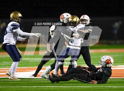 Thumbnail 3 in Skyline vs Kettle Run (VHSL Class 3 Region Final) photogallery.