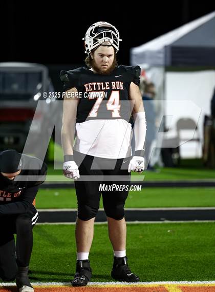 Thumbnail 2 in Skyline vs Kettle Run (VHSL Class 3 Region Final) photogallery.