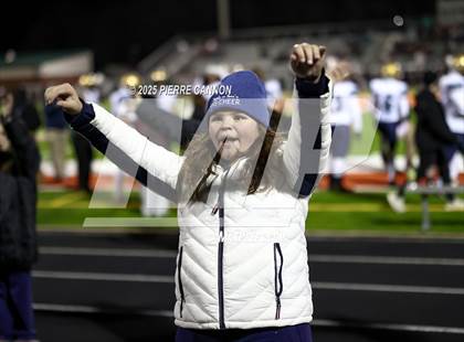 Thumbnail 2 in Skyline vs Kettle Run (VHSL Class 3 Region Final) photogallery.