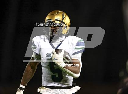 Thumbnail 2 in Skyline vs Kettle Run (VHSL Class 3 Region Final) photogallery.