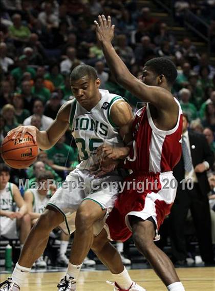 Thumbnail 3 in Strawberry Mansion vs. South Fayette (PIAA Boys Class AA State Championship) photogallery.