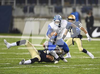 Thumbnail 2 in Winton Woods vs. Archbishop Hoban (OHSAA Division II Final) photogallery.