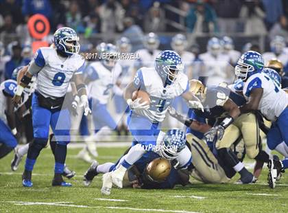 Thumbnail 2 in Winton Woods vs. Archbishop Hoban (OHSAA Division II Final) photogallery.