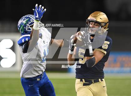 Thumbnail 2 in Winton Woods vs. Archbishop Hoban (OHSAA Division II Final) photogallery.