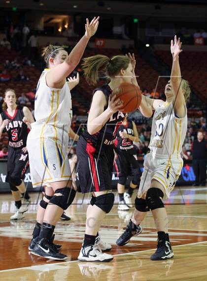 Thumbnail 1 in Saltillo vs. Whitharral (UIL1A Final) photogallery.