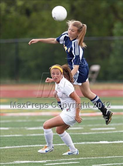 Thumbnail 2 in Glenbrook South vs Naperville North (IHSA 3A Semifinal) photogallery.