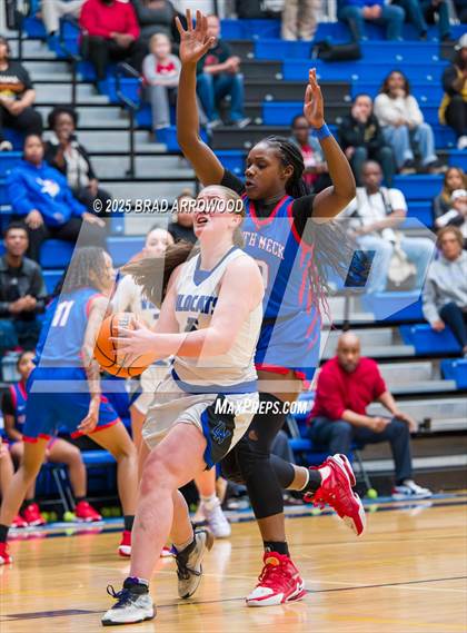 Thumbnail 2 in North Mecklenburg @ Lake Norman (NCHSAA 4A Round 3) photogallery.