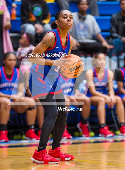 Thumbnail 2 in North Mecklenburg @ Lake Norman (NCHSAA 4A Round 3) photogallery.