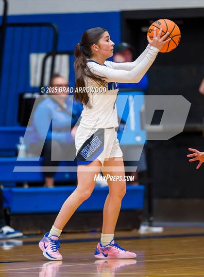 Thumbnail 2 in North Mecklenburg @ Lake Norman (NCHSAA 4A Round 3) photogallery.