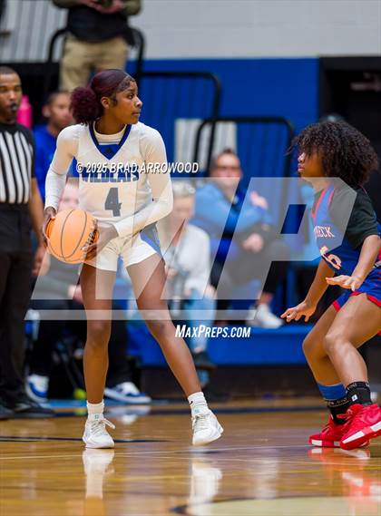 Thumbnail 2 in North Mecklenburg @ Lake Norman (NCHSAA 4A Round 3) photogallery.