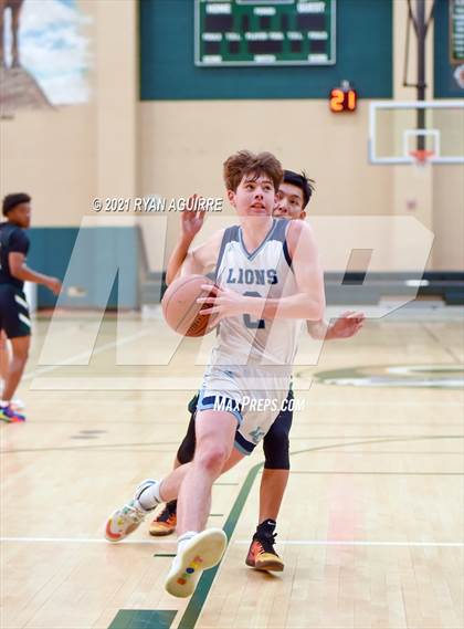 Thumbnail 2 in Hoover @ Linfield Christian (CIF D4AA Semifinal) photogallery.