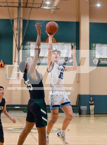 Thumbnail 3 in Hoover @ Linfield Christian (CIF D4AA Semifinal) photogallery.