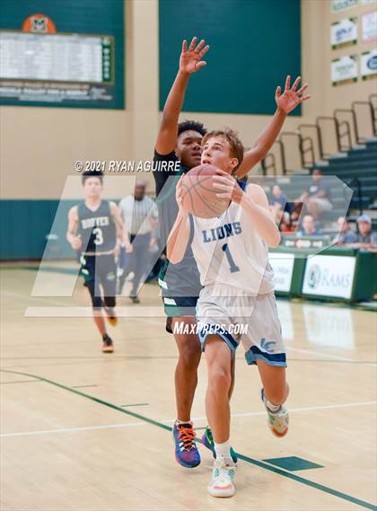 Thumbnail 2 in Hoover @ Linfield Christian (CIF D4AA Semifinal) photogallery.