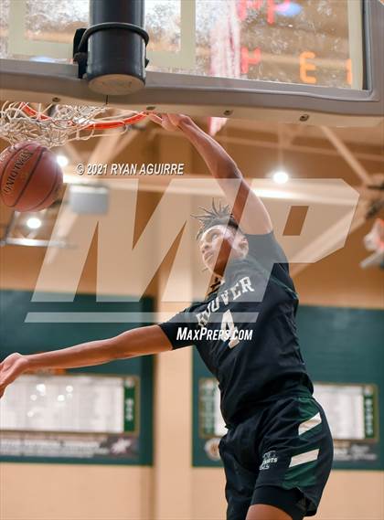 Thumbnail 2 in Hoover @ Linfield Christian (CIF D4AA Semifinal) photogallery.