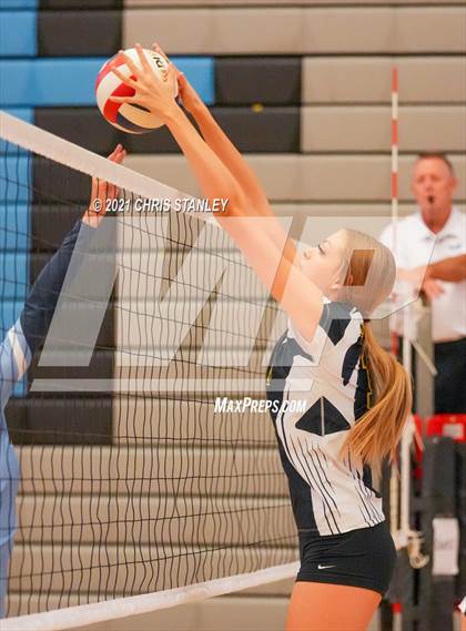 Thumbnail 3 in Fairfax vs Show Low (Wolves Classic) photogallery.