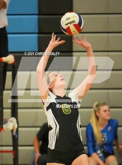 Thumbnail 2 in Fairfax vs Show Low (Wolves Classic) photogallery.