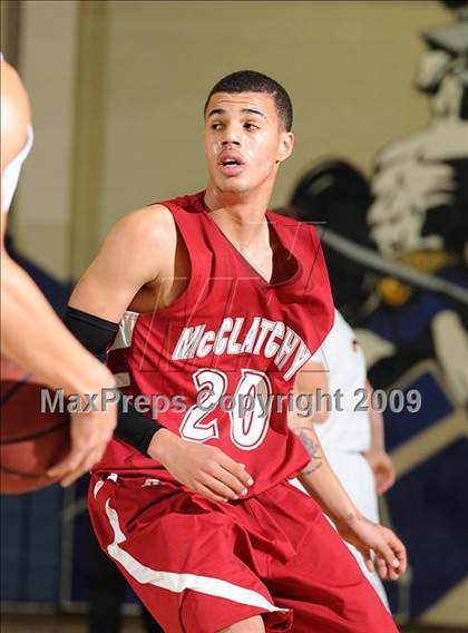 Thumbnail 2 in McClatchy vs. Elk Grove (Trojan Toss-Up) photogallery.
