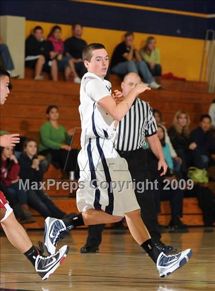 Thumbnail 2 in McClatchy vs. Elk Grove (Trojan Toss-Up) photogallery.