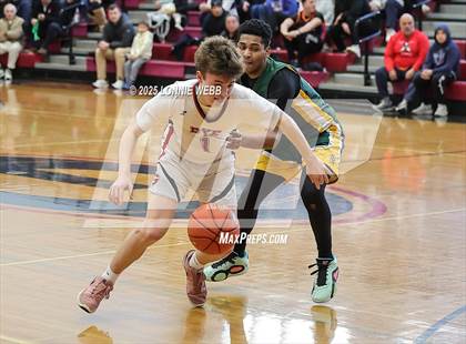 Thumbnail 2 in Lakeland @ Rye (NYSPHSAA Section 1 Class AA Second Round) photogallery.