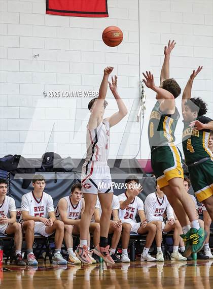 Thumbnail 2 in Lakeland @ Rye (NYSPHSAA Section 1 Class AA Second Round) photogallery.