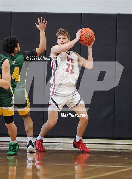 Thumbnail 3 in Lakeland @ Rye (NYSPHSAA Section 1 Class AA Second Round) photogallery.