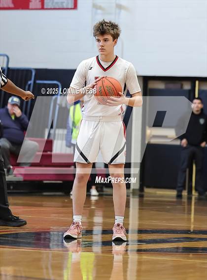 Thumbnail 1 in Lakeland @ Rye (NYSPHSAA Section 1 Class AA Second Round) photogallery.
