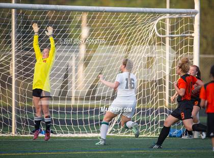 Thumbnail 1 in Oakland Mills @ Atholton photogallery.