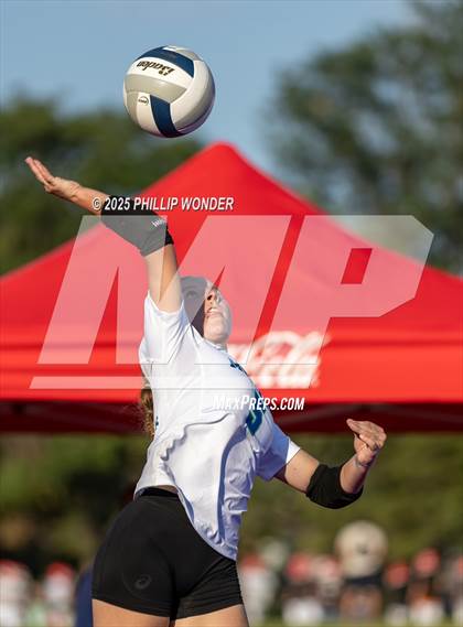Thumbnail 3 in Millard North vs Millard South (Battle at Buell) photogallery.