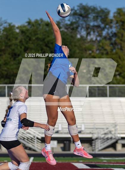 Thumbnail 2 in Millard North vs Millard South (Battle at Buell) photogallery.