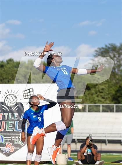 Thumbnail 3 in Millard North vs Millard South (Battle at Buell) photogallery.