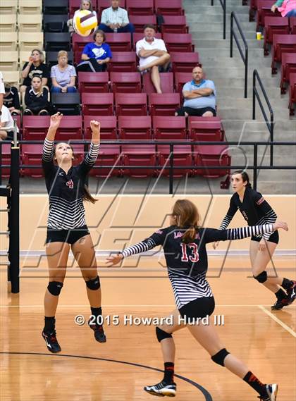 Thumbnail 3 in Weatherford vs Lorena (EMS-ISD Tournament) photogallery.