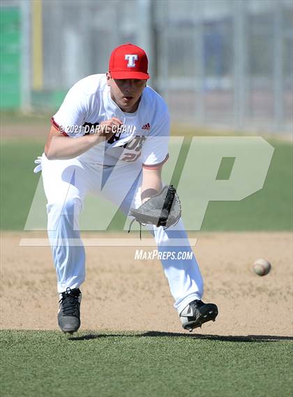 Thumbnail 2 in Garfield @ Torres photogallery.