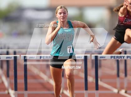 Thumbnail 1 in Perry Puma Last Chance Meet photogallery.