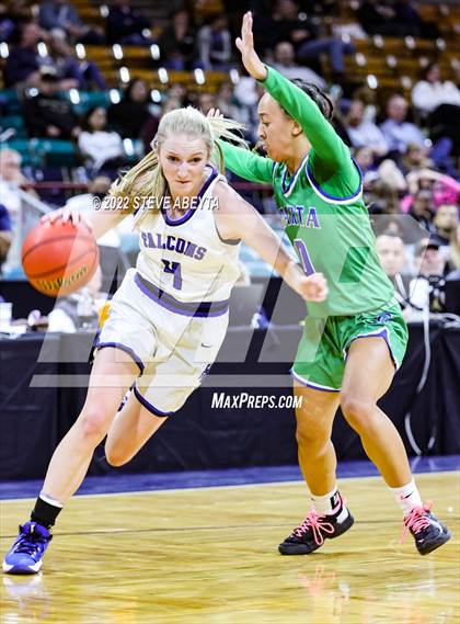 Thumbnail 1 in Doherty vs Highlands Ranch (CHSAA 5A Great 8) photogallery.