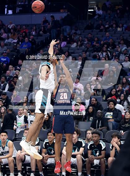 Thumbnail 3 in Modesto Christian vs. Sheldon (CIF SJS D1 Final) photogallery.