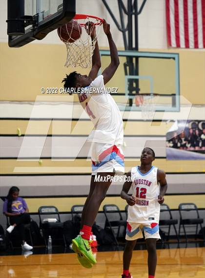 Thumbnail 2 in Jersey Village vs. Madison (Conroe Christmas Classic) photogallery.